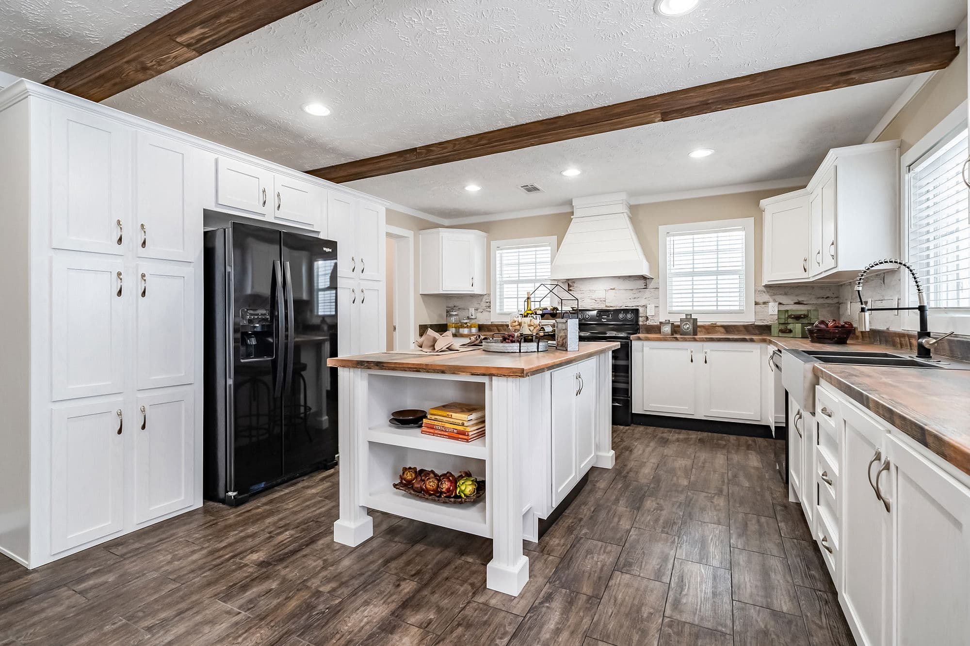 Mayfield kitchen home features