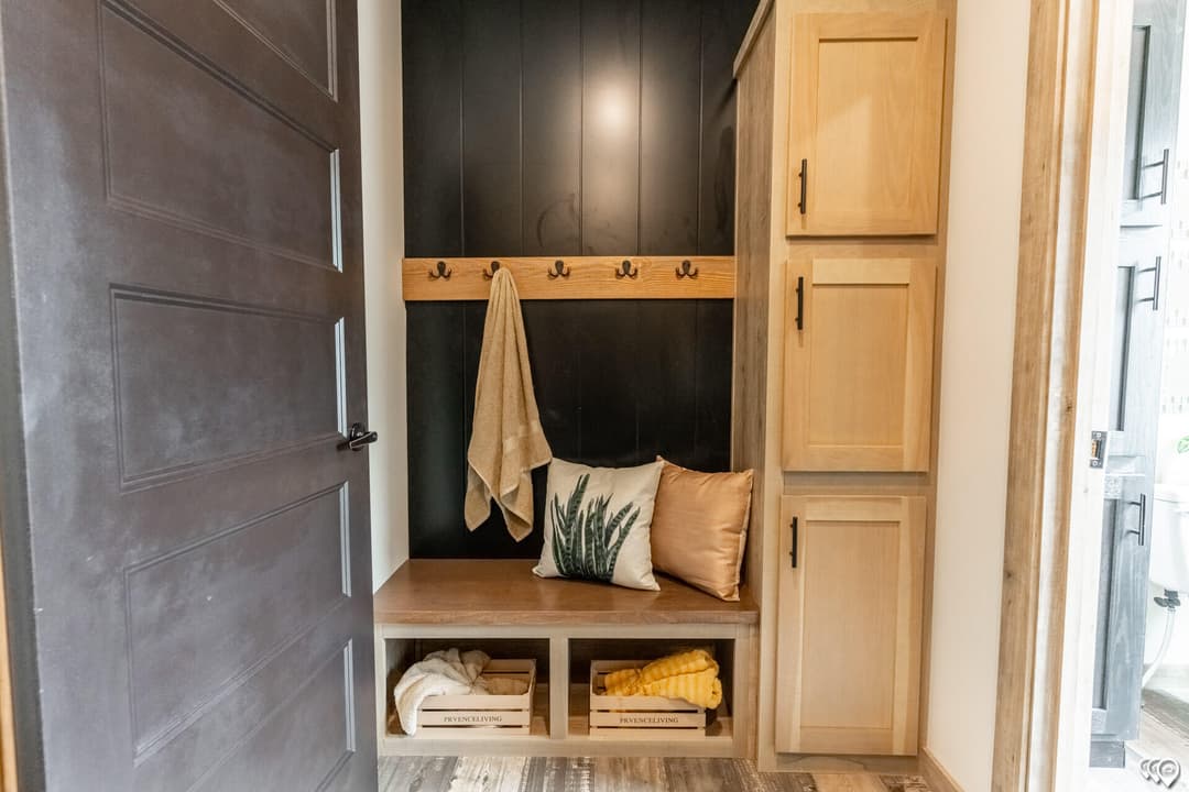 The shoal creek interior home features