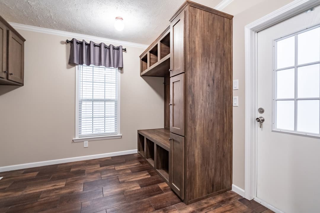 Kb-3245 tiger kat interior home features