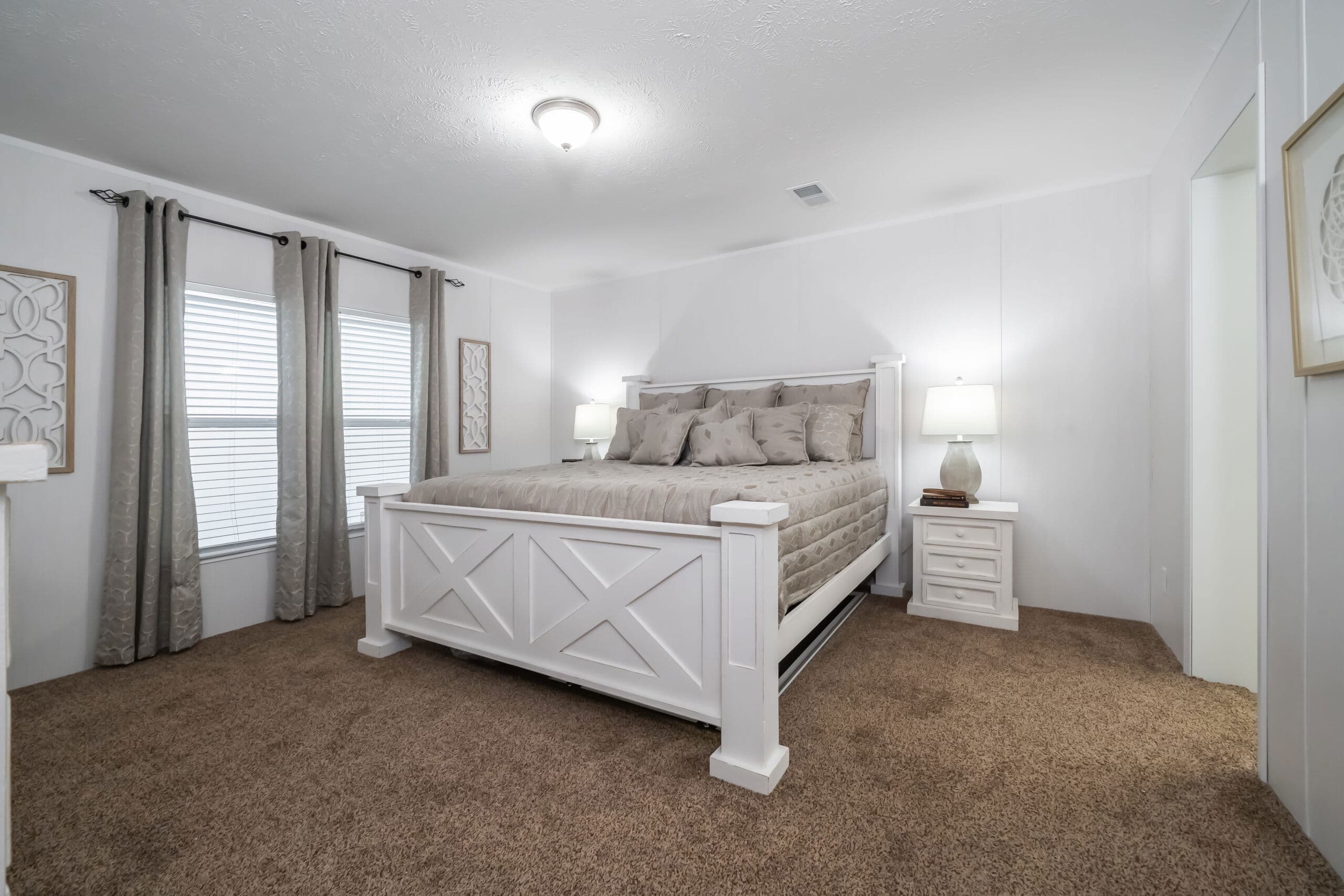 Diamondback bedroom home features