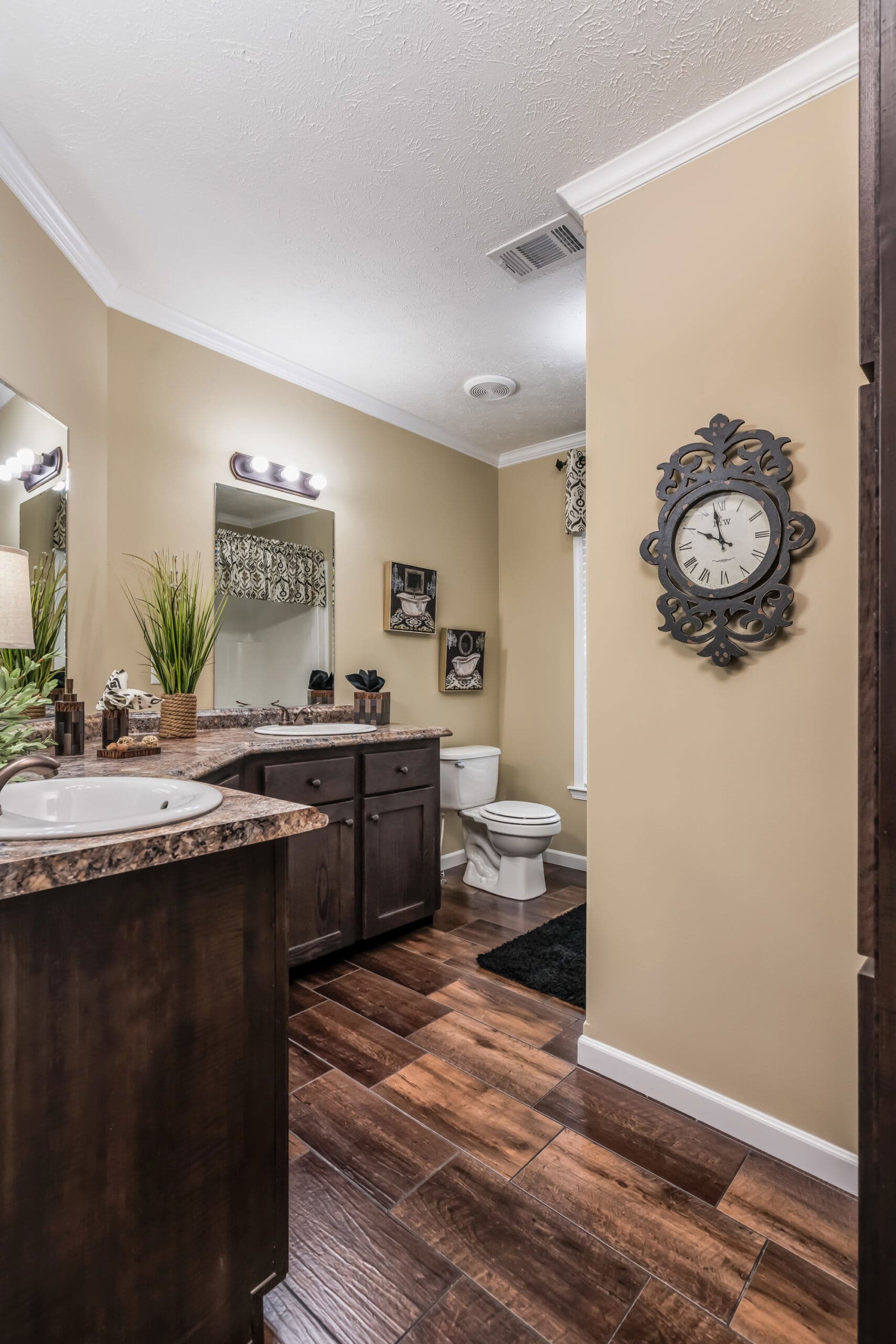 The unforgiven bathroom home features