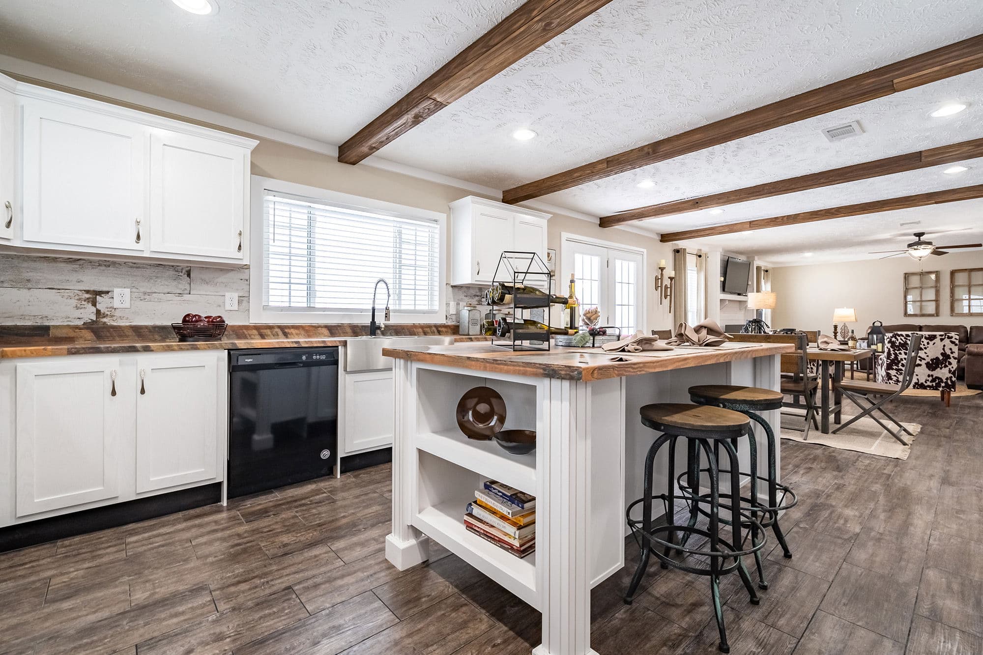 Mayfield kitchen home features