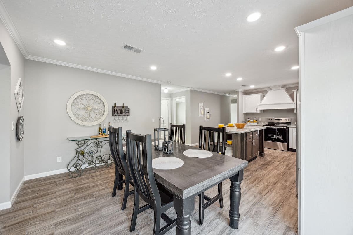 Stagecoach interior home features