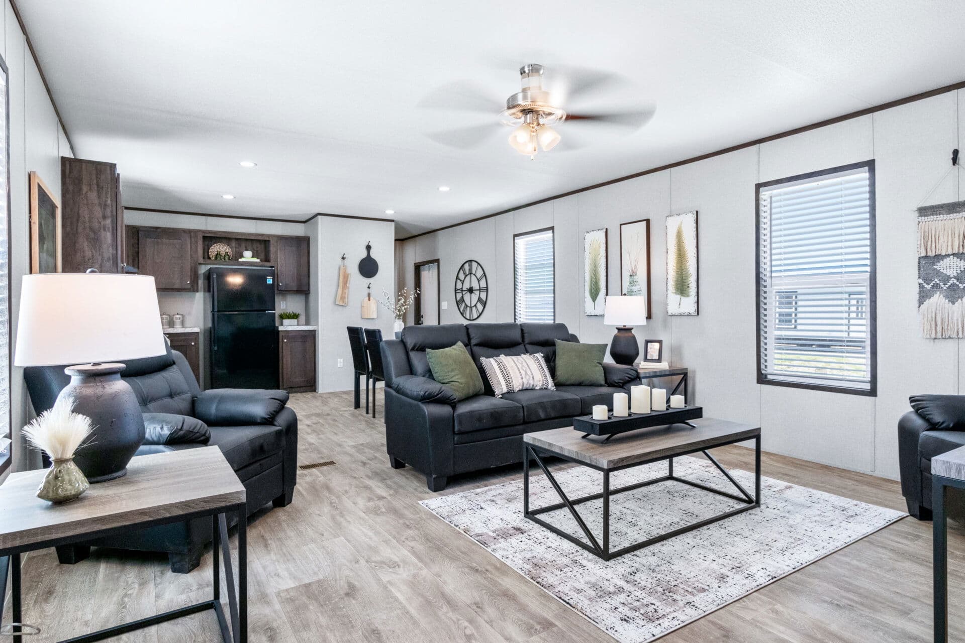 Tropic (inventory) interior and hero home features