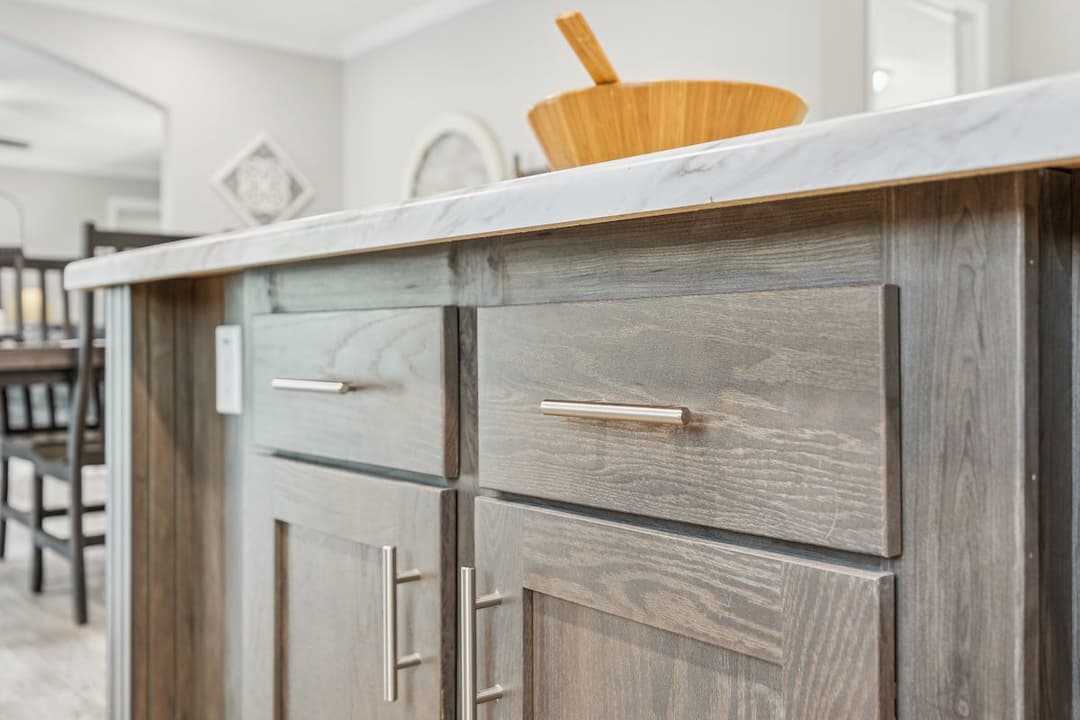 Stagecoach kitchen home features