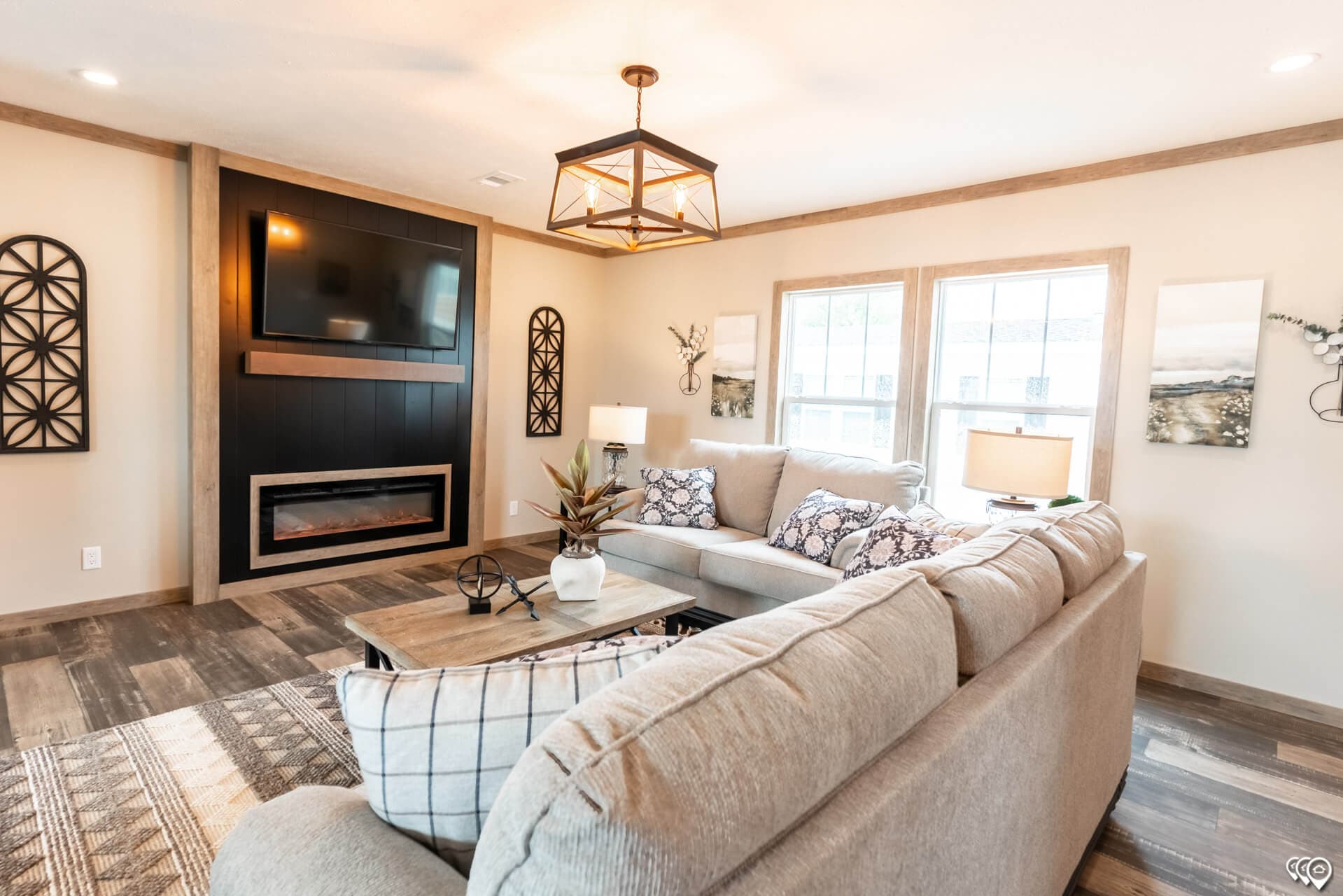 The shoal creek interior home features