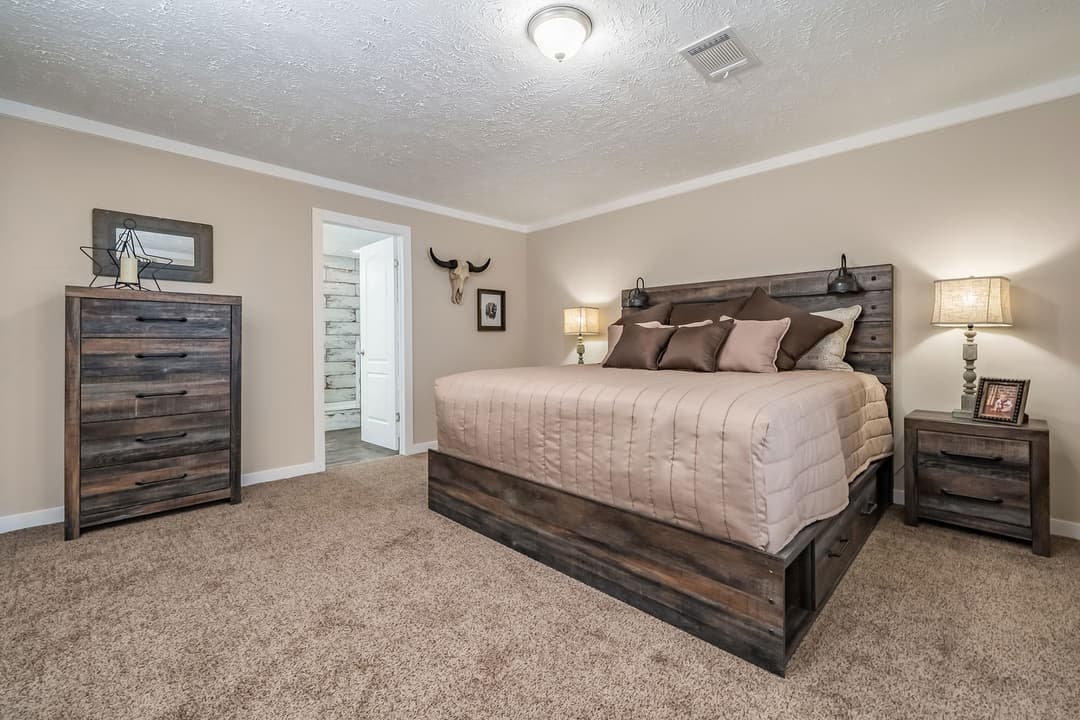 Mayfield bedroom home features