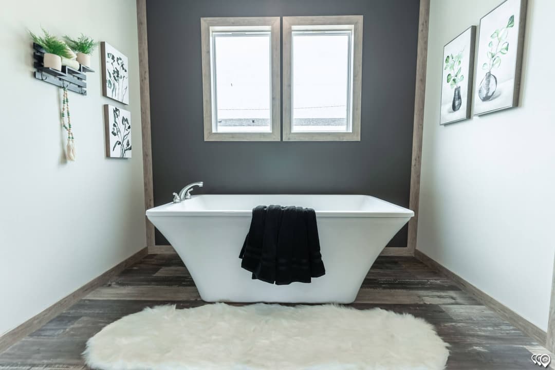 The shoal creek bathroom home features