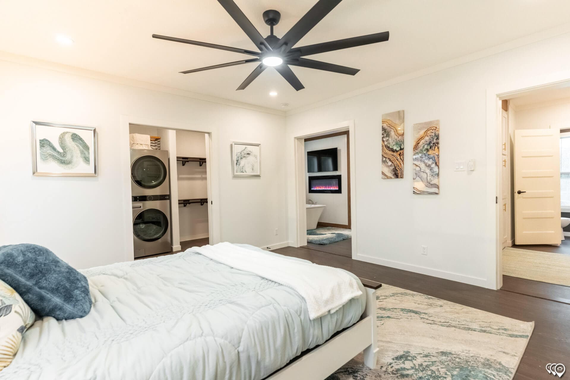 The twin creek bedroom home features