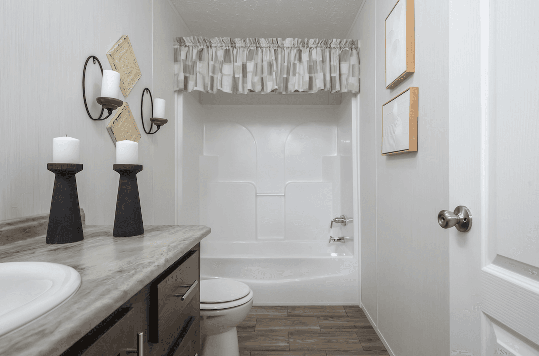 The dakota bathroom home features