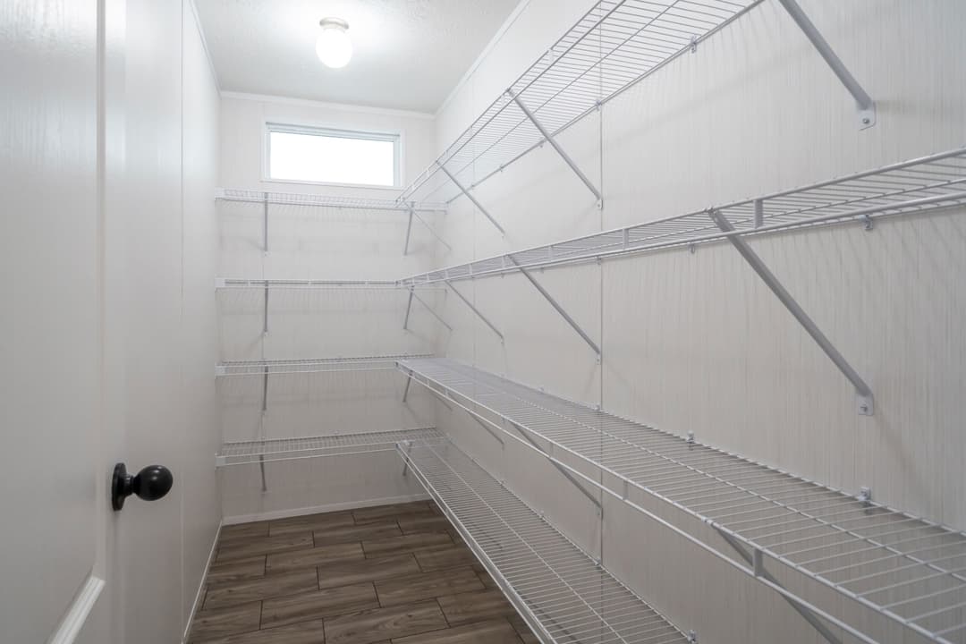 Diamondback interior home features