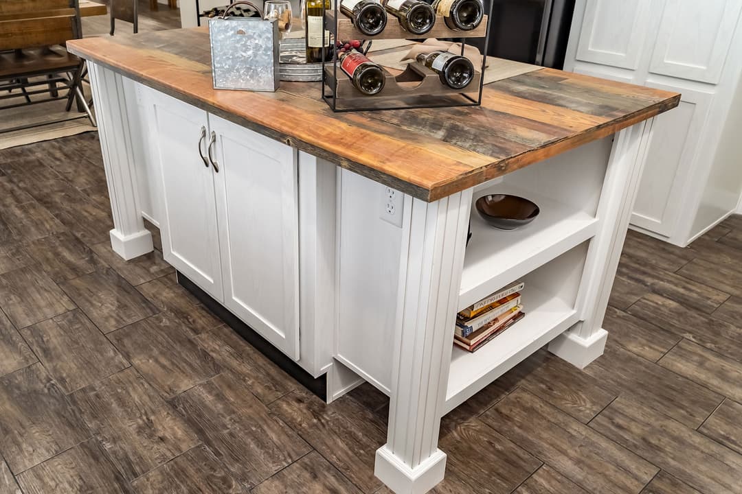 Mayfield kitchen home features